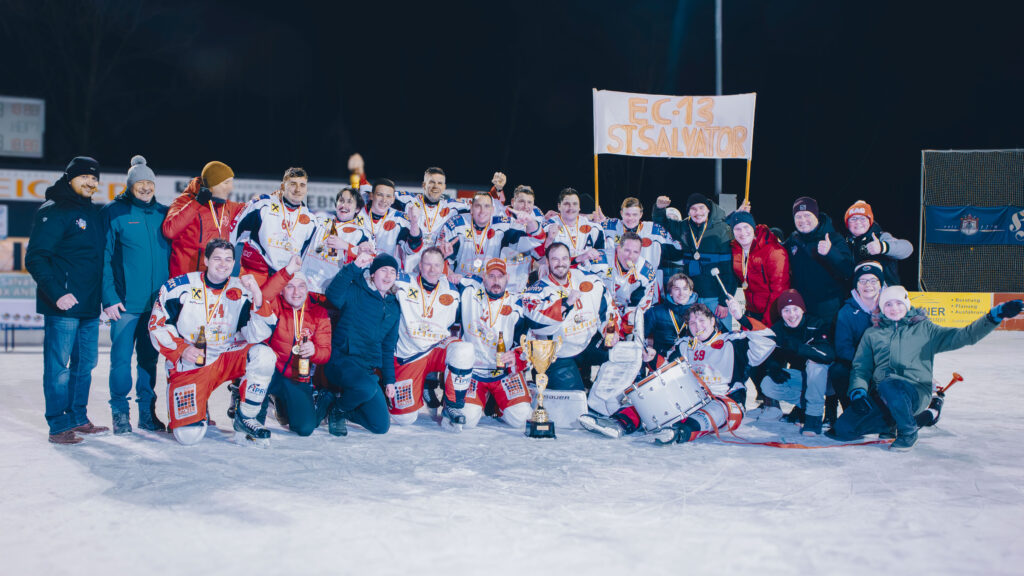 Eishockey KEHV Unterliga Ost, Meisterfeier 2025,, EC 13 St. Salvator - EHC Micheldorf am 24.01.2025 in St. Salvator (Eislaufplatz), Austria, (Photo by Ernst Krawagner sport-fan.at)