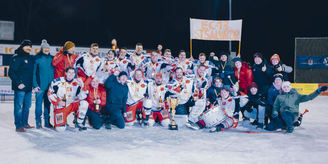 Eishockey KEHV Unterliga Ost, Meisterfeier 2025,, EC 13 St. Salvator - EHC Micheldorf am 24.01.2025 in St. Salvator (Eislaufplatz), Austria, (Photo by Ernst Krawagner sport-fan.at)