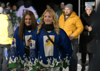 Virgen weicht für den ersten Matchpuck nach Huben aus
