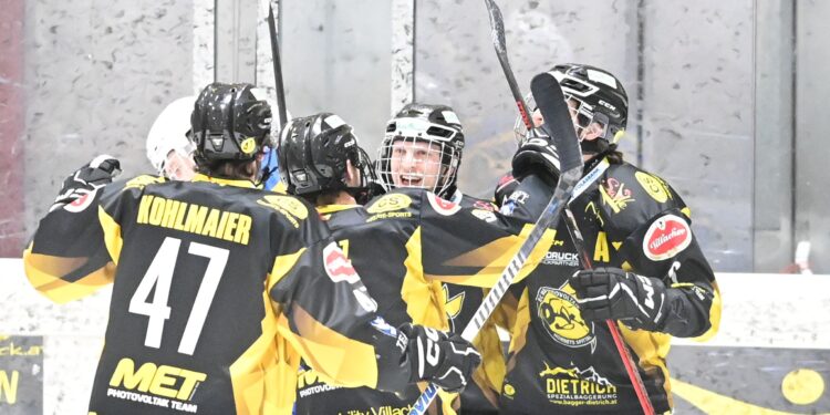 Bild: Spittal Torjubel
PhotoCredit: Hermann Sobe